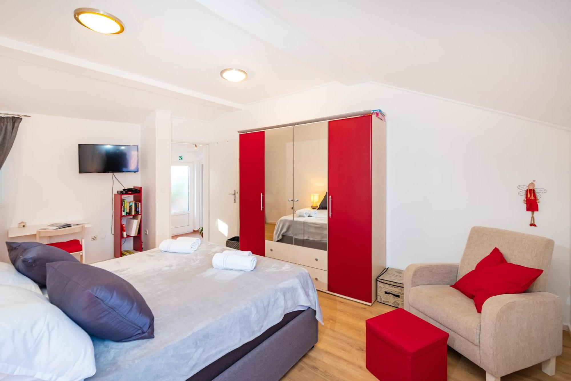Mediterranean Terrace Apartment With Bikes & Sup สกราดิน ภายนอก รูปภาพ
