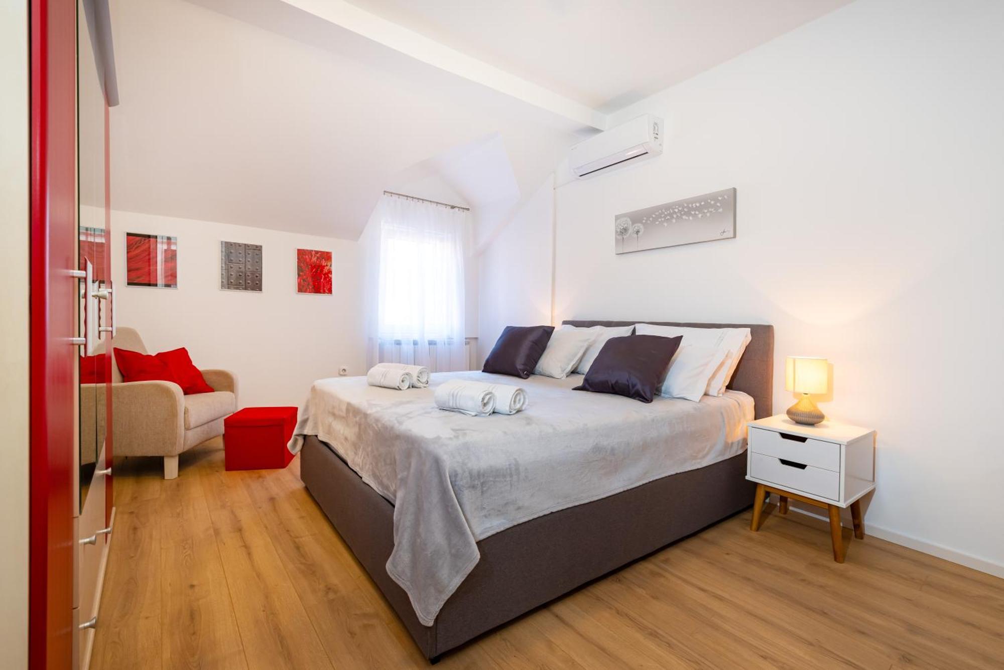 Mediterranean Terrace Apartment With Bikes & Sup สกราดิน ภายนอก รูปภาพ