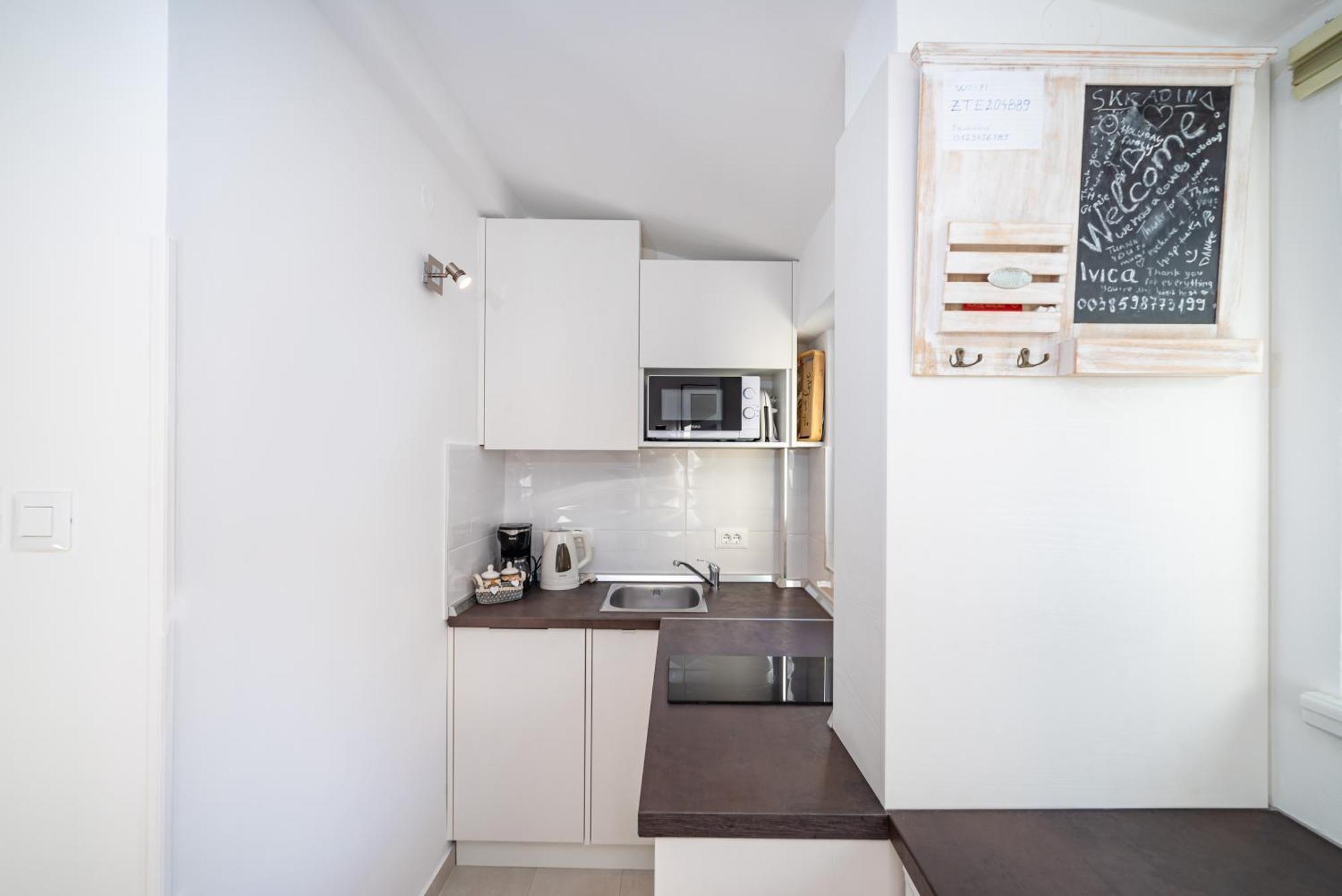 Mediterranean Terrace Apartment With Bikes & Sup สกราดิน ภายนอก รูปภาพ